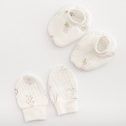 Dojčenský mušelínový set-capačky a rukavičky New Baby Zoe biela